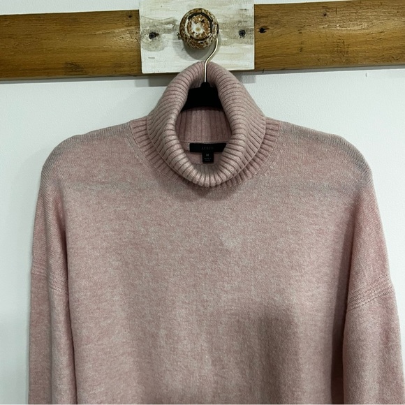 *NEW* J.Crew Turtleneck Sweater in Supersoft Yarn - Picture 4 of 13